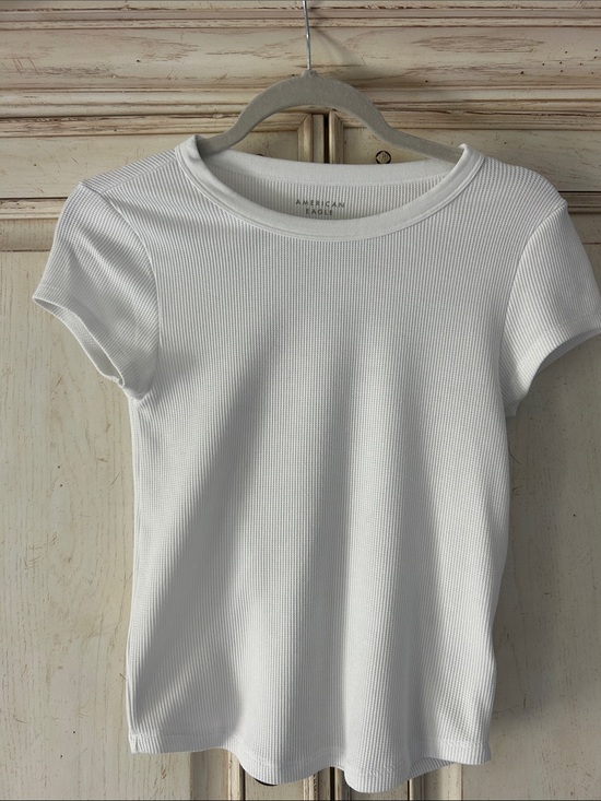 American Eagle Outfitters Tops - American Eagle White Ribbed Crewneck Tee